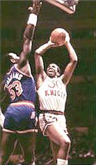 Bernard King shooting for the New York Knicks